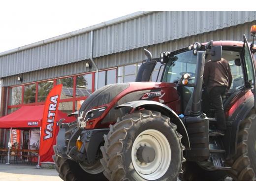 VALTRA ROAD SHOW 2015